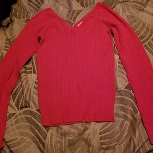 Casual long sleeve sweater.